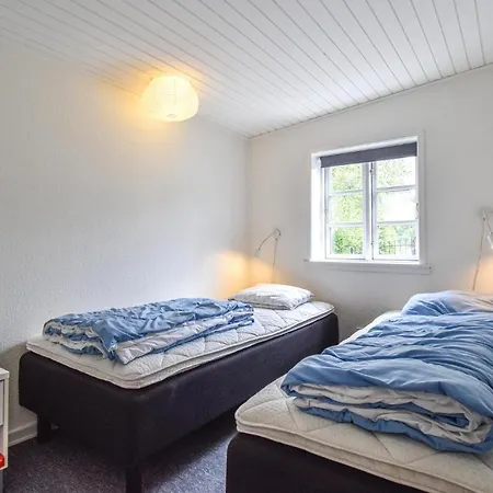 Holiday home Nice In W/ 3 Bedrooms *